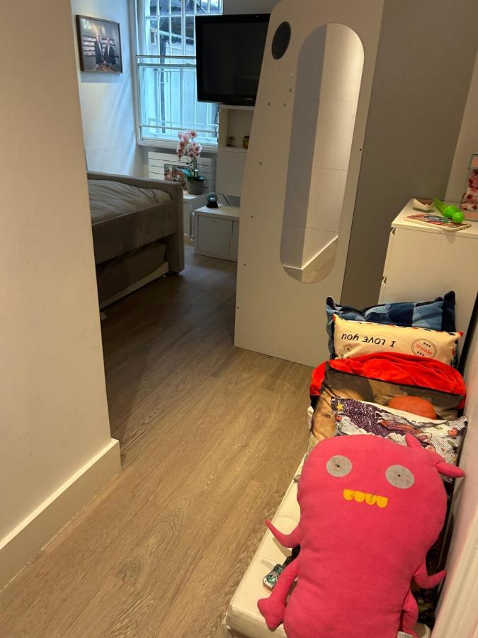 Beautiful Double Room In A Central Location Next To Various Tube Stations With Breakfast And Yoga Options Available On Site London Exterior photo
