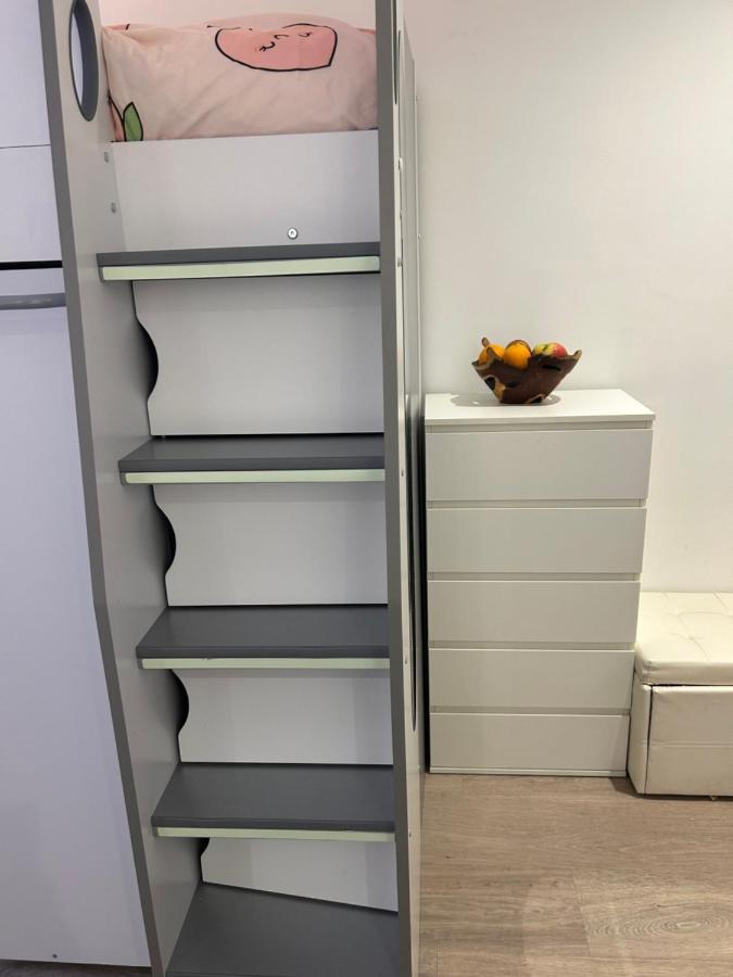 Beautiful Double Room In A Central Location Next To Various Tube Stations With Breakfast And Yoga Options Available On Site London Exterior photo