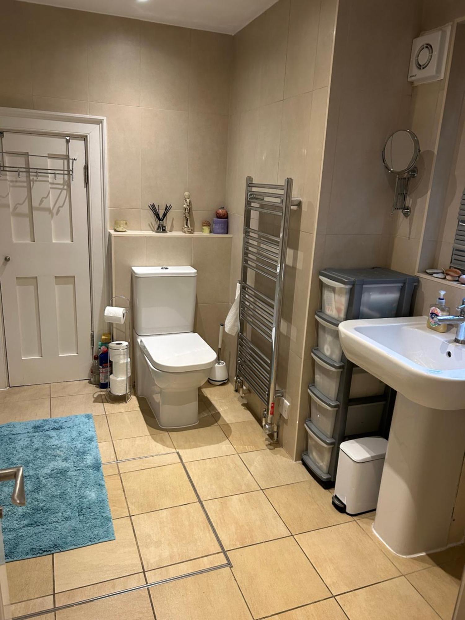 Beautiful Double Room In A Central Location Next To Various Tube Stations With Breakfast And Yoga Options Available On Site London Exterior photo