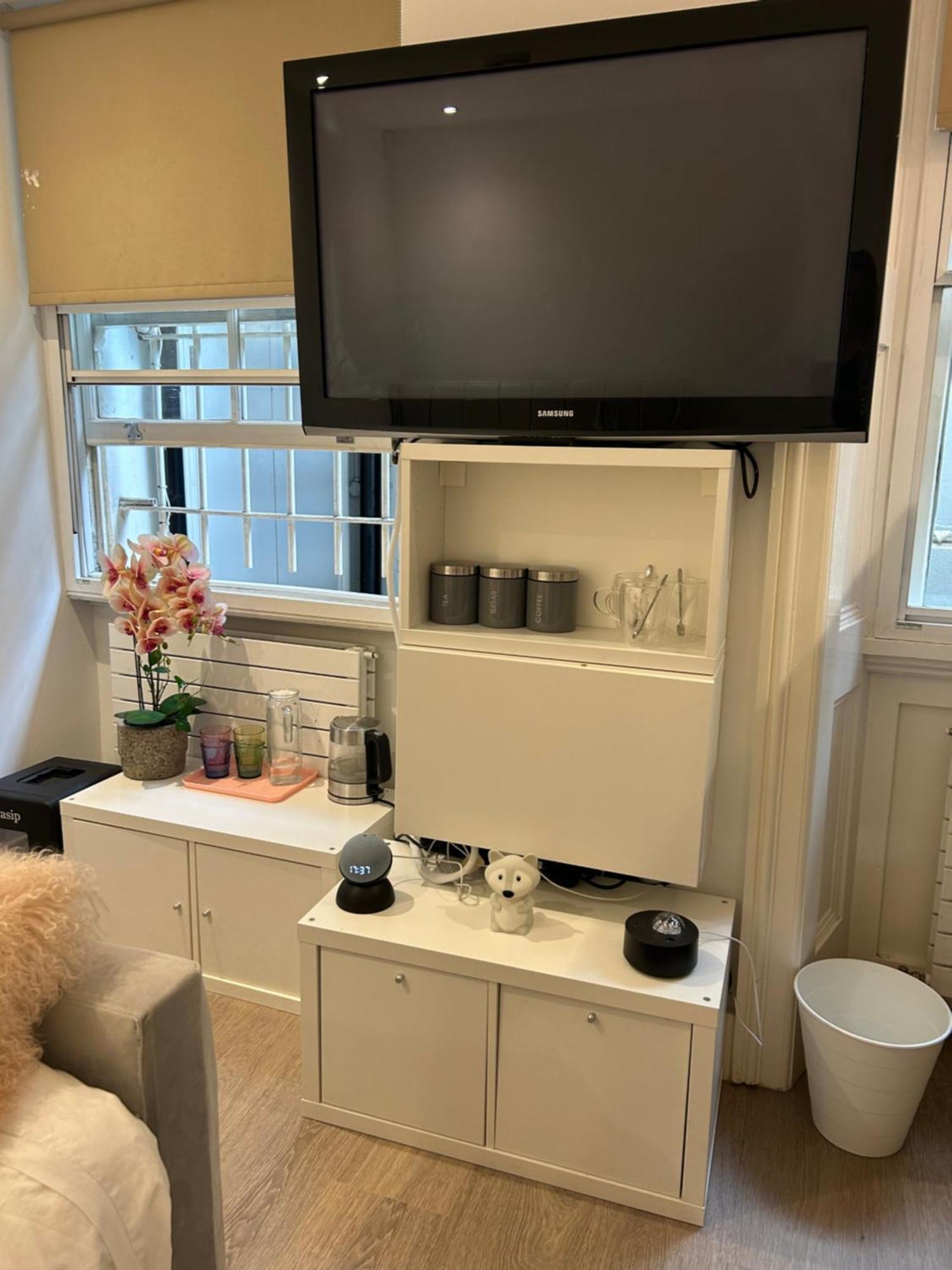 Beautiful Double Room In A Central Location Next To Various Tube Stations With Breakfast And Yoga Options Available On Site London Exterior photo